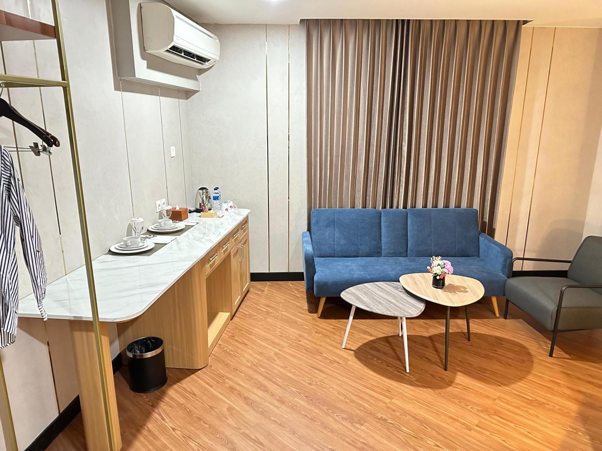 D'Primahotel Jemursari Surabaya Esterno foto