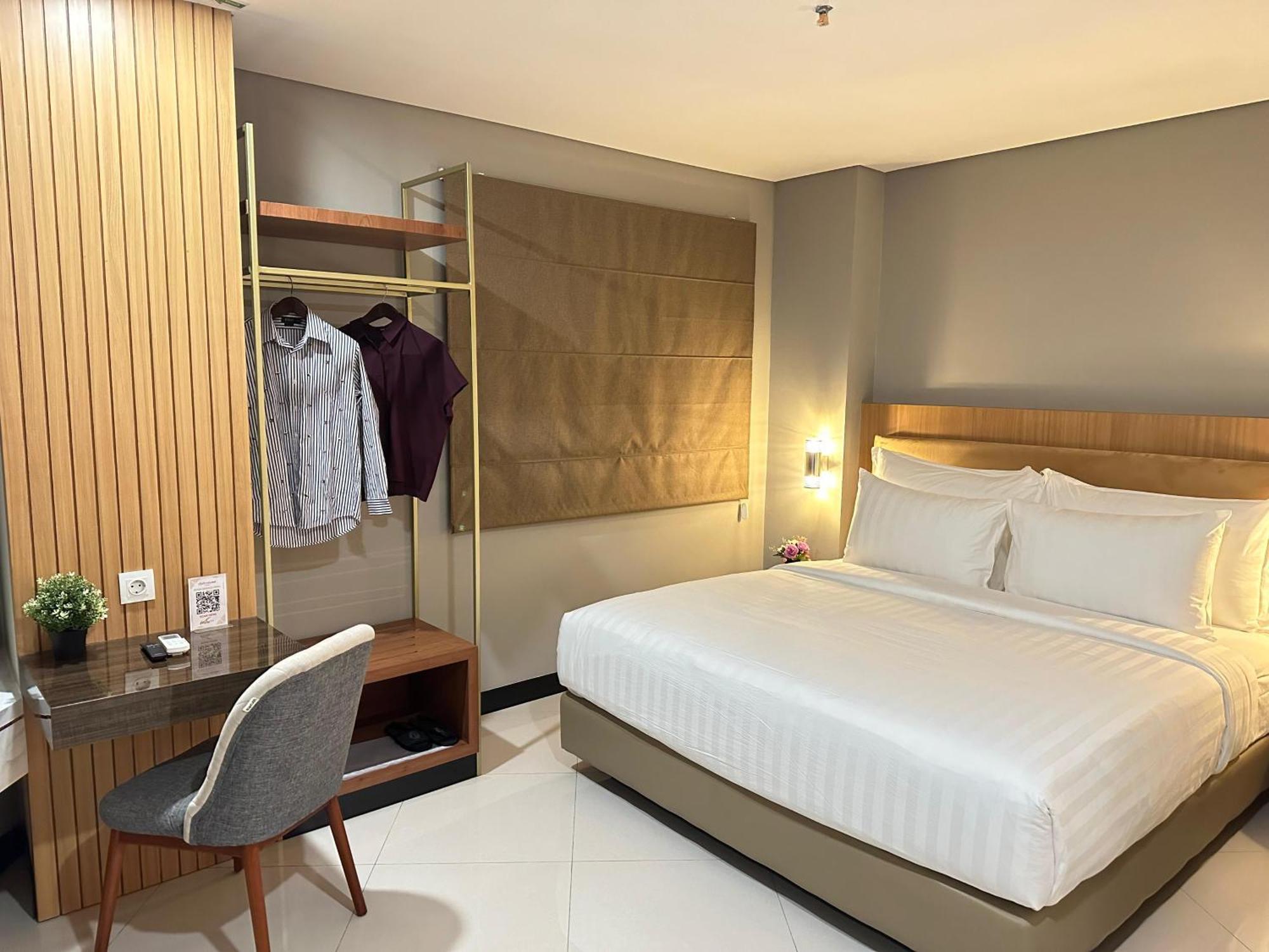 D'Primahotel Jemursari Surabaya Esterno foto